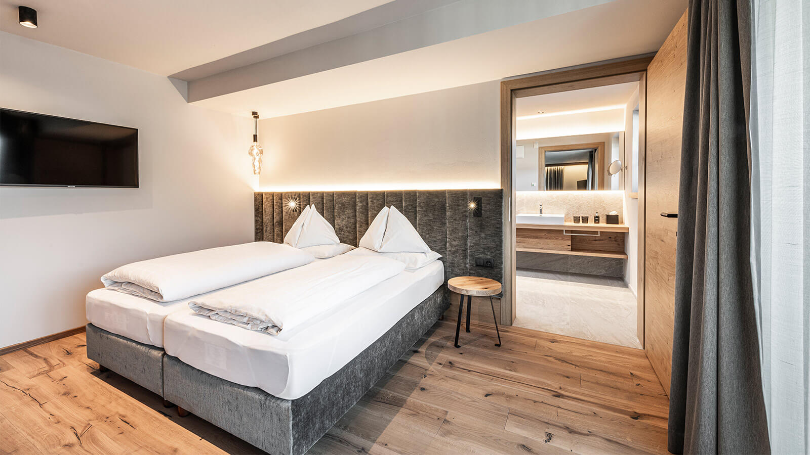 Junior Suite Mountain